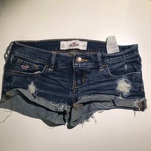 Hollister low-rise short shorts